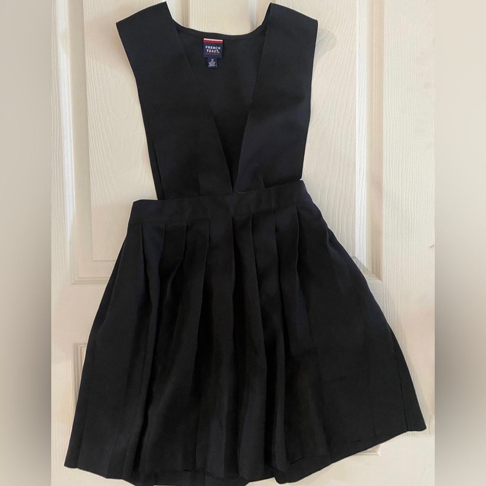 School uniforms 3 dresses 3 skirts